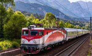 Institutional conflict at CFR SA: the share capital of a subordinate company, the stake of a tough confrontation